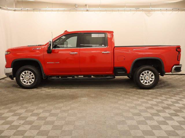 Used 2024 Chevrolet Silverado 3500 LTZ w/ LTZ Convenience Package AWD/4WD image 5