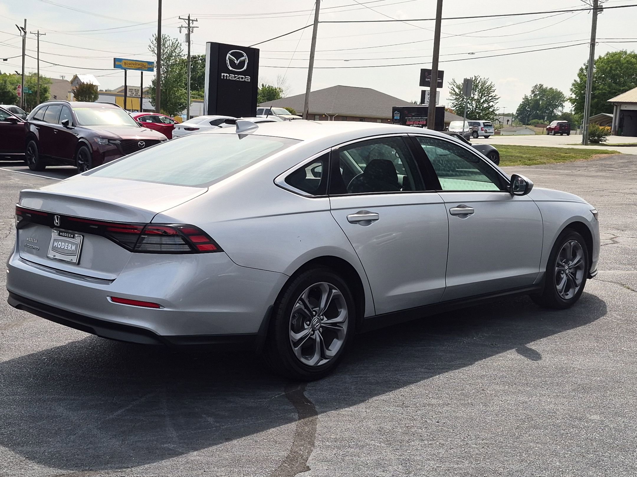 Used 2023 Honda Accord EX image 5