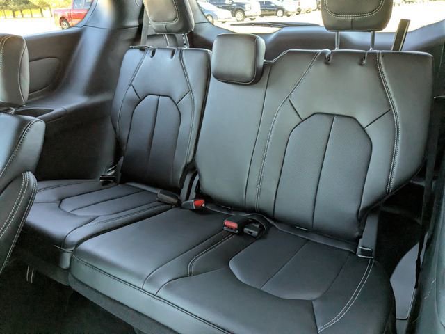 New 2026 Chrysler Pacifica Select FWD image 27