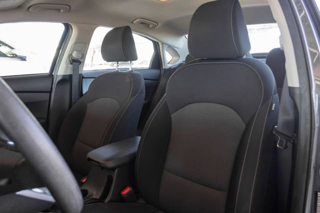 Used 2024 Kia Forte LXS image 9