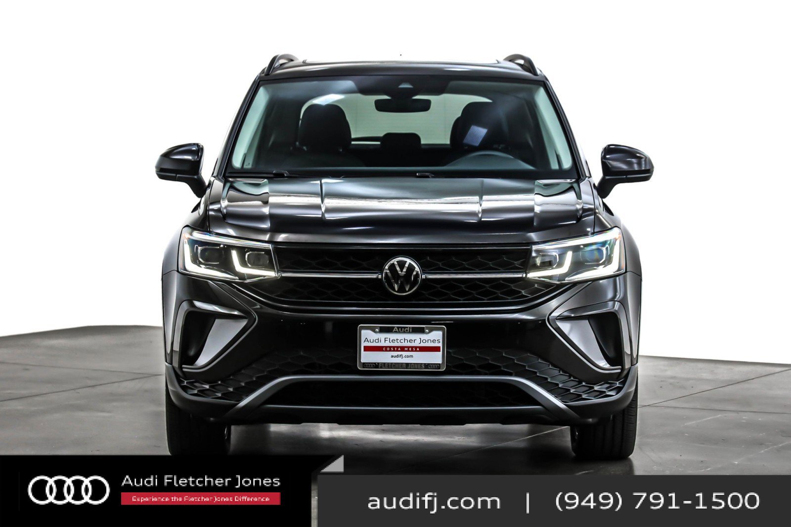 Used 2024 Volkswagen Taos SE image 3