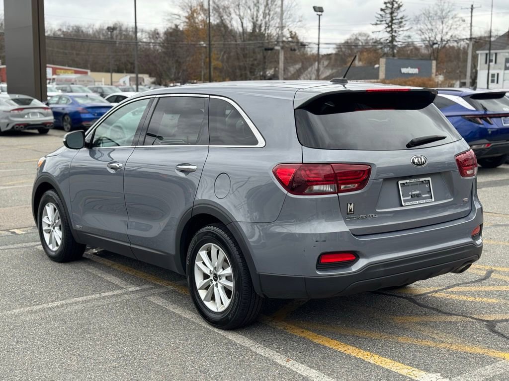Used 2020 Kia Sorento LX image 3