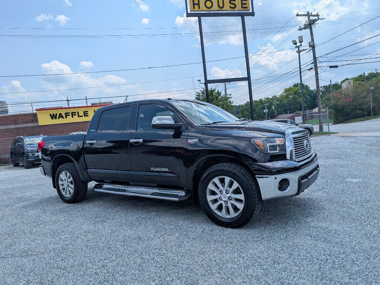 Used 2012 Toyota Tundra Limited w/ Platinum Pkg AWD/4WD image 3
