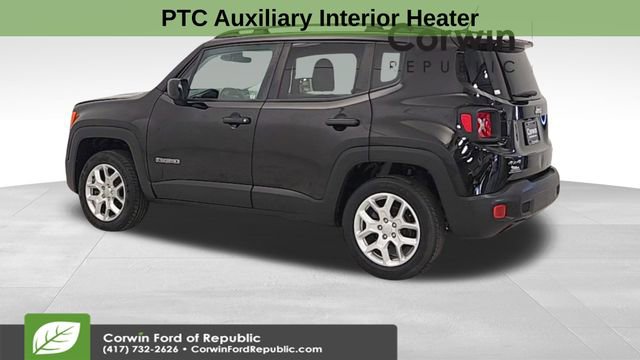 Used 2017 Jeep Renegade Latitude w/ Cold Weather Group image 5