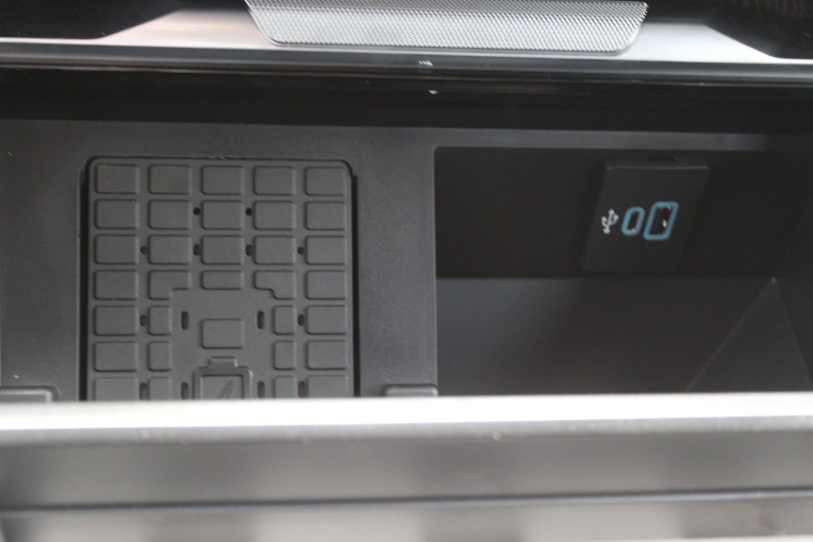 New 2025 Ford F250 Platinum image 28