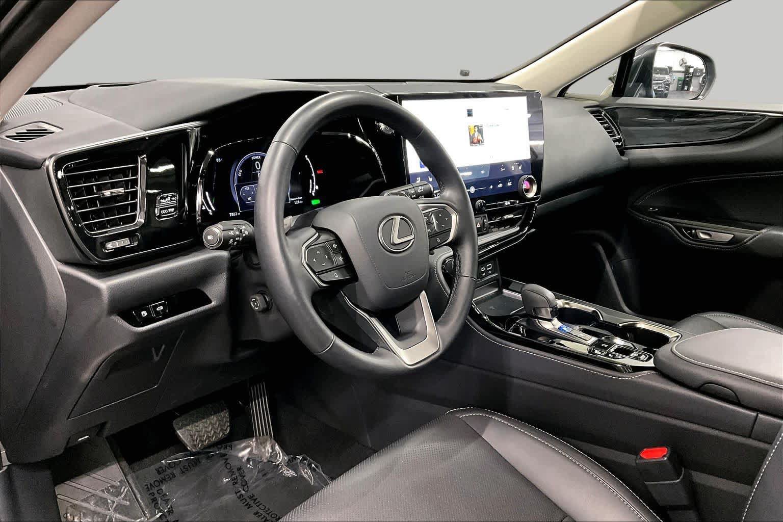 Used 2026 Lexus NX 350h AWD w/ Accessory Package (2T) image 18