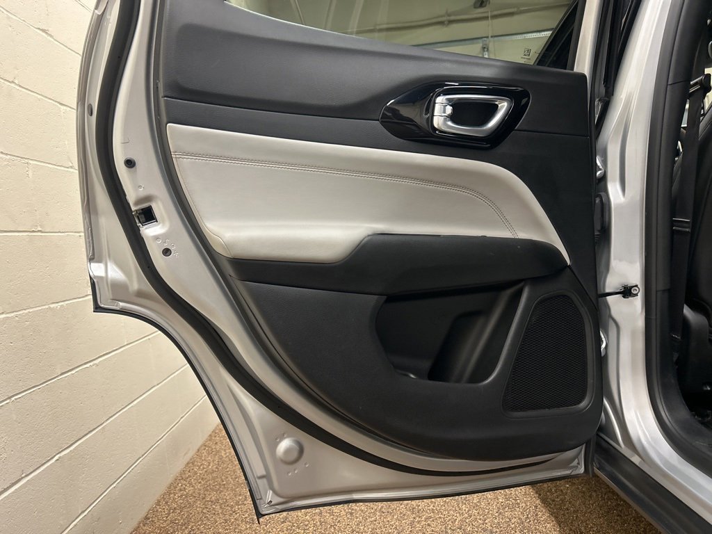 Used 2024 Jeep Compass Limited image 14