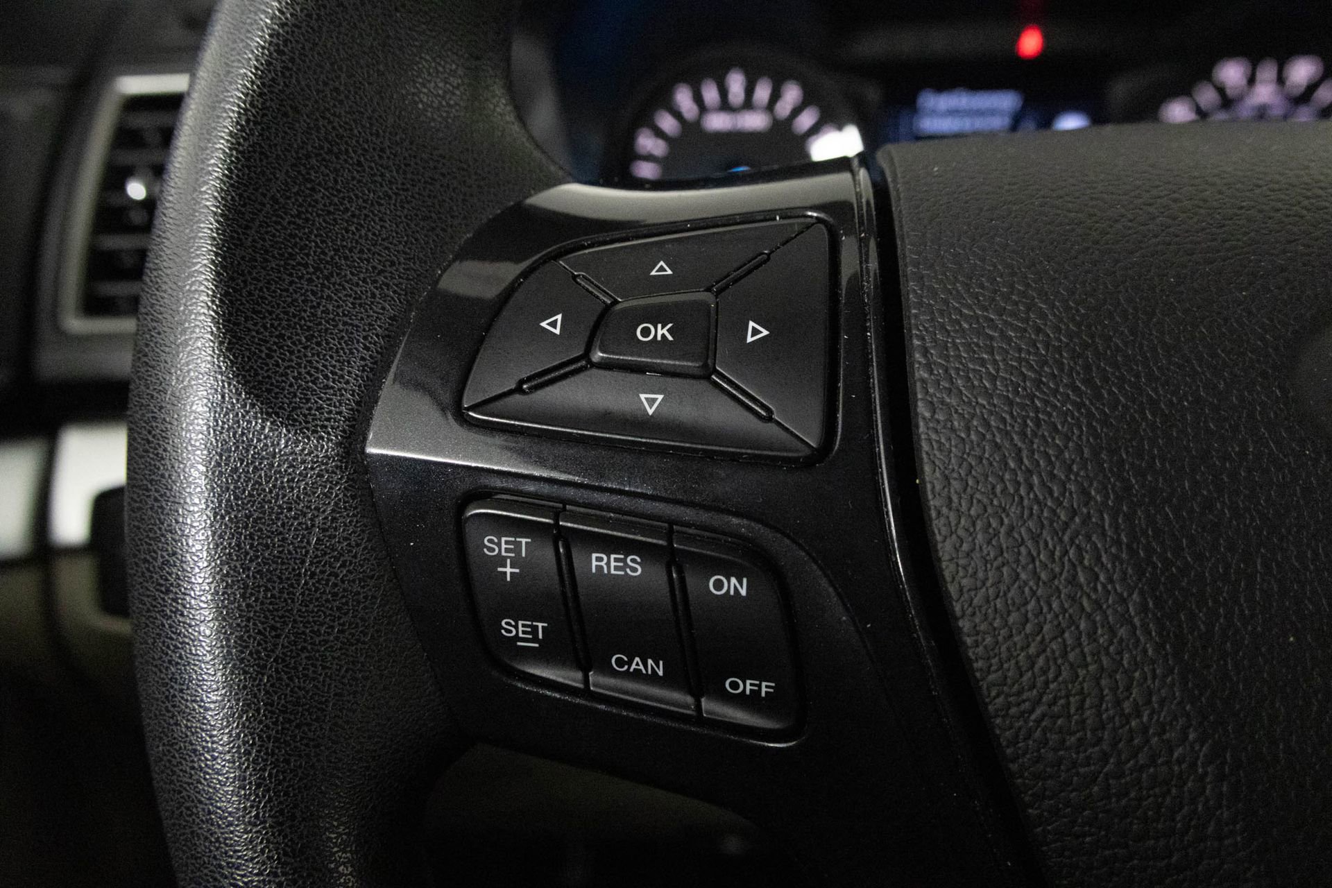 Used 2018 Ford Explorer Base image 30