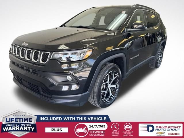 Used 2024 Jeep Compass Latitude AWD/4WD image 4
