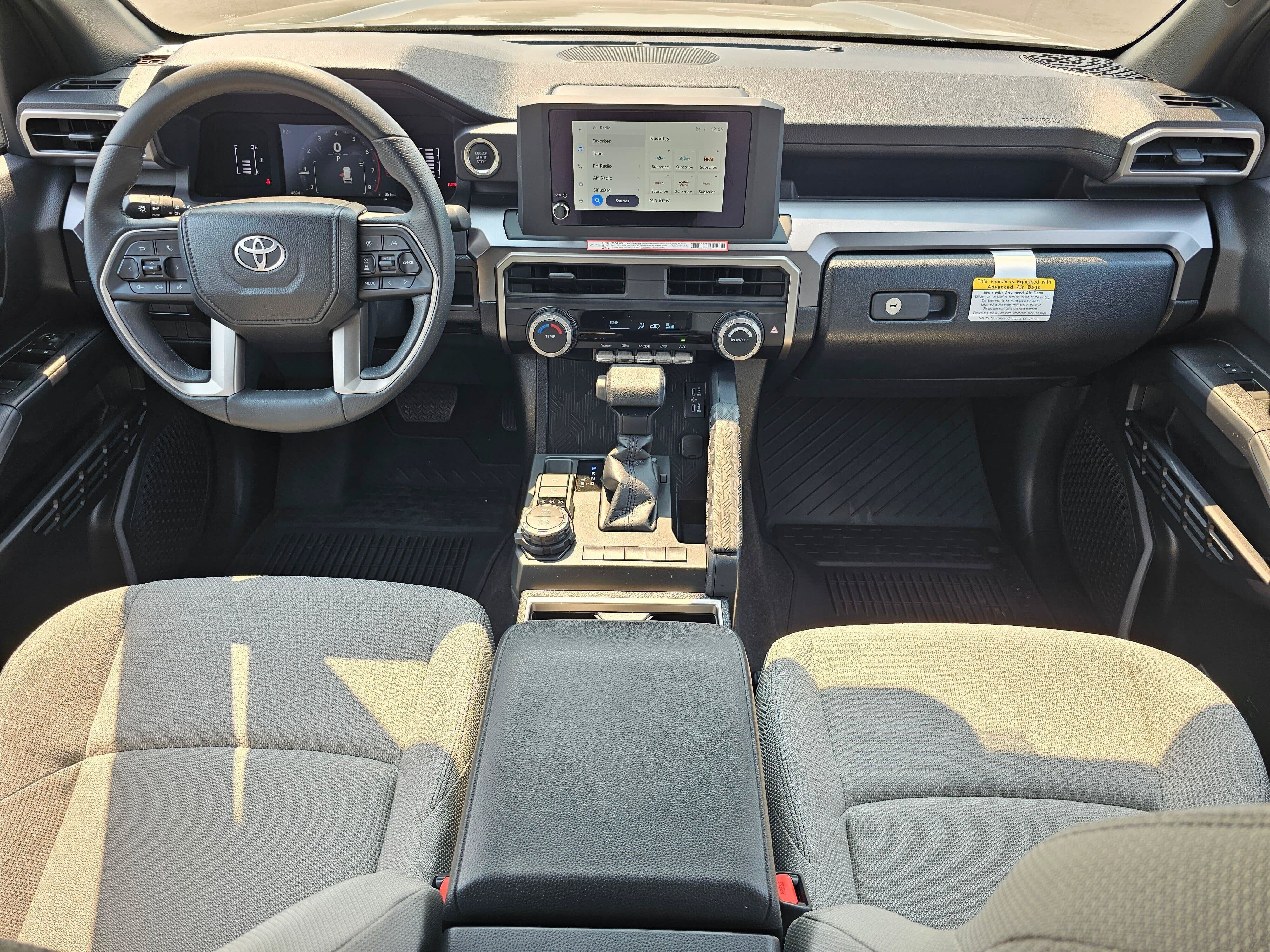 Used 2025 Toyota 4Runner SR5 AWD/4WD image 15