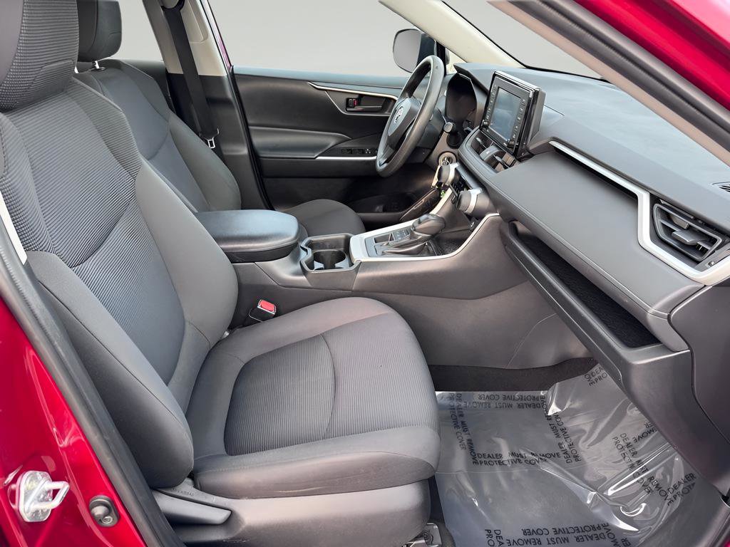 Used 2020 Toyota RAV4 LE image 26
