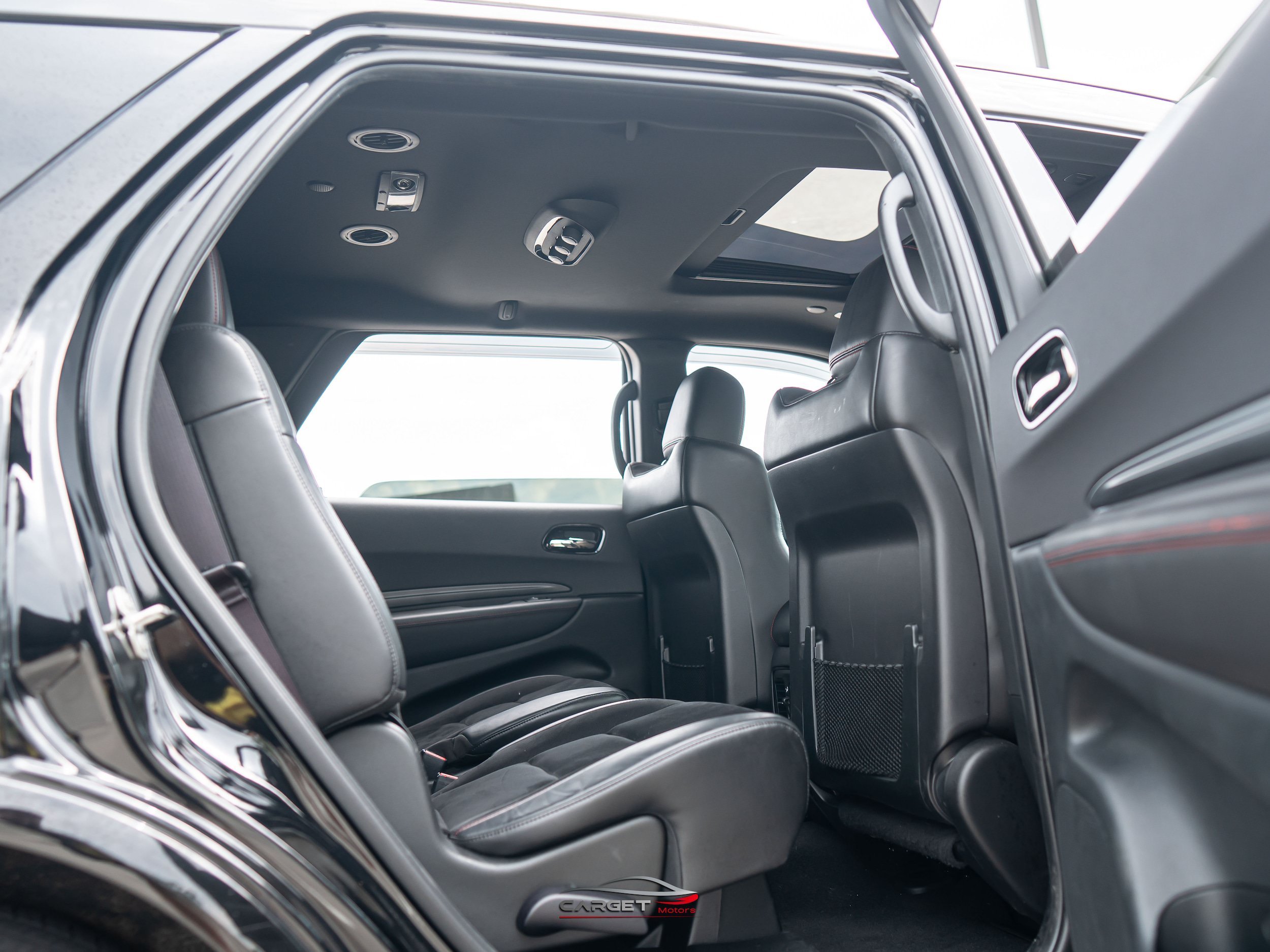 Used 2023 Dodge Durango R/T w/ Tow 'N Go Package AWD/4WD image 19