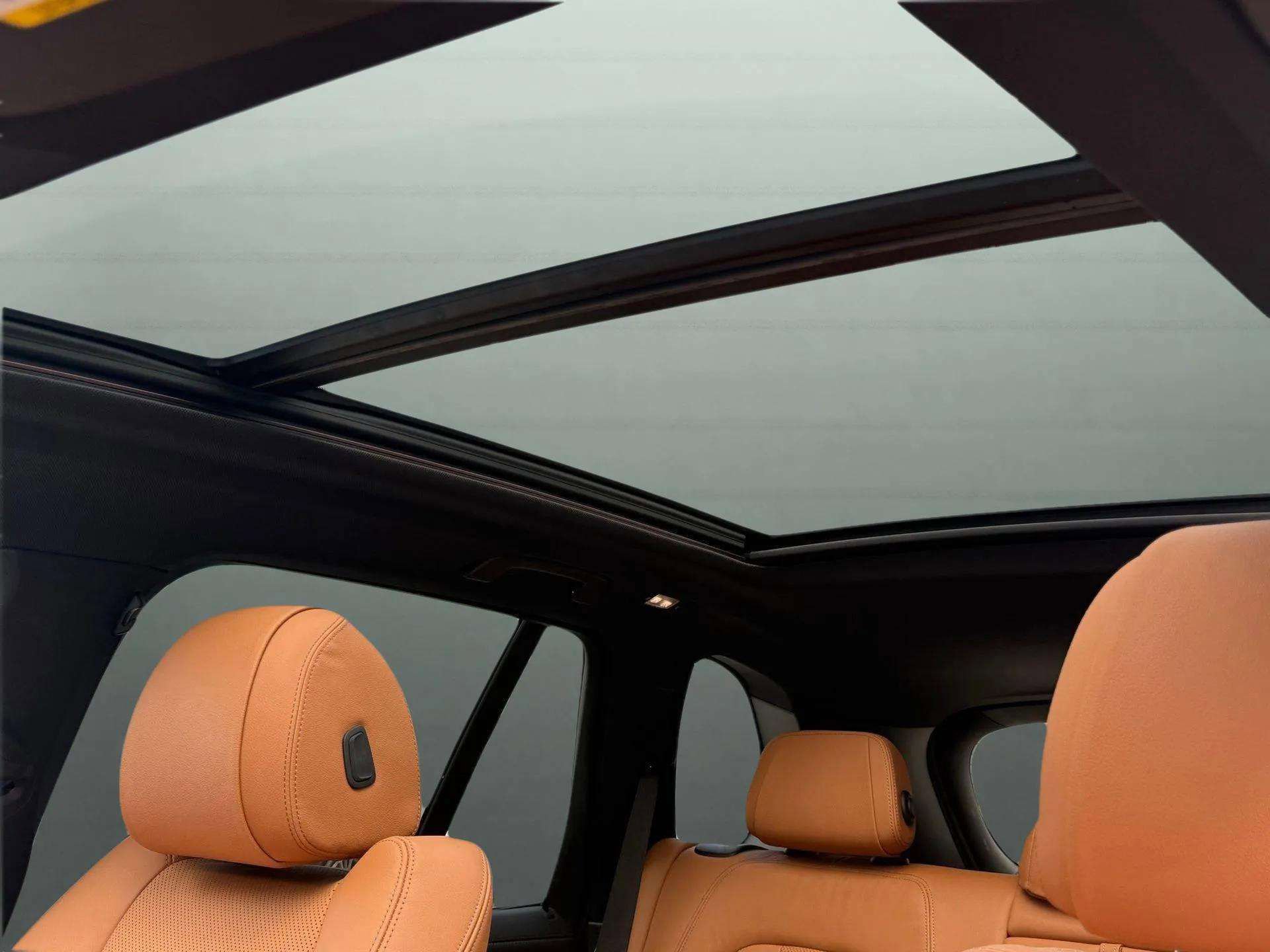 Used 2021 BMW X5 xDrive40i w/ M Sport Package image 42