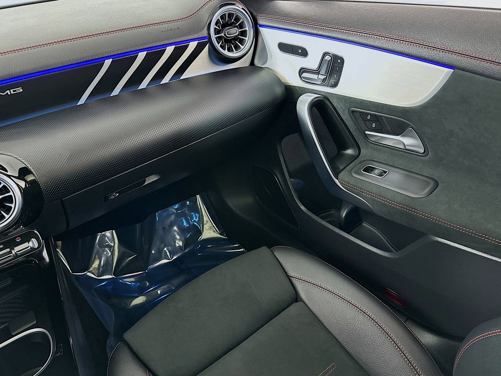 Used 2024 Mercedes-Benz CLA 35 AMG CLA 35 AMG Exclusive 4MATIC image 24