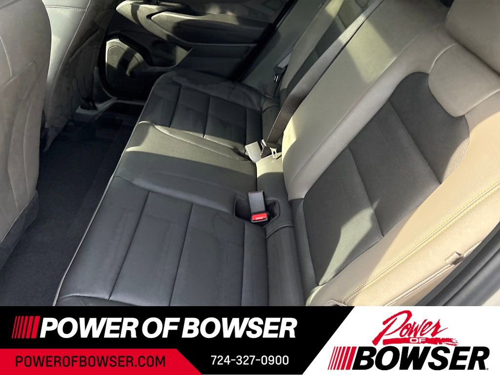 New 2026 Chevrolet Trax ACTIV w/ Sunroof Package FWD image 5