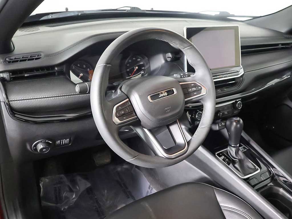 Used 2022 Jeep Compass Altitude w/ Sun and Sound Group image 27