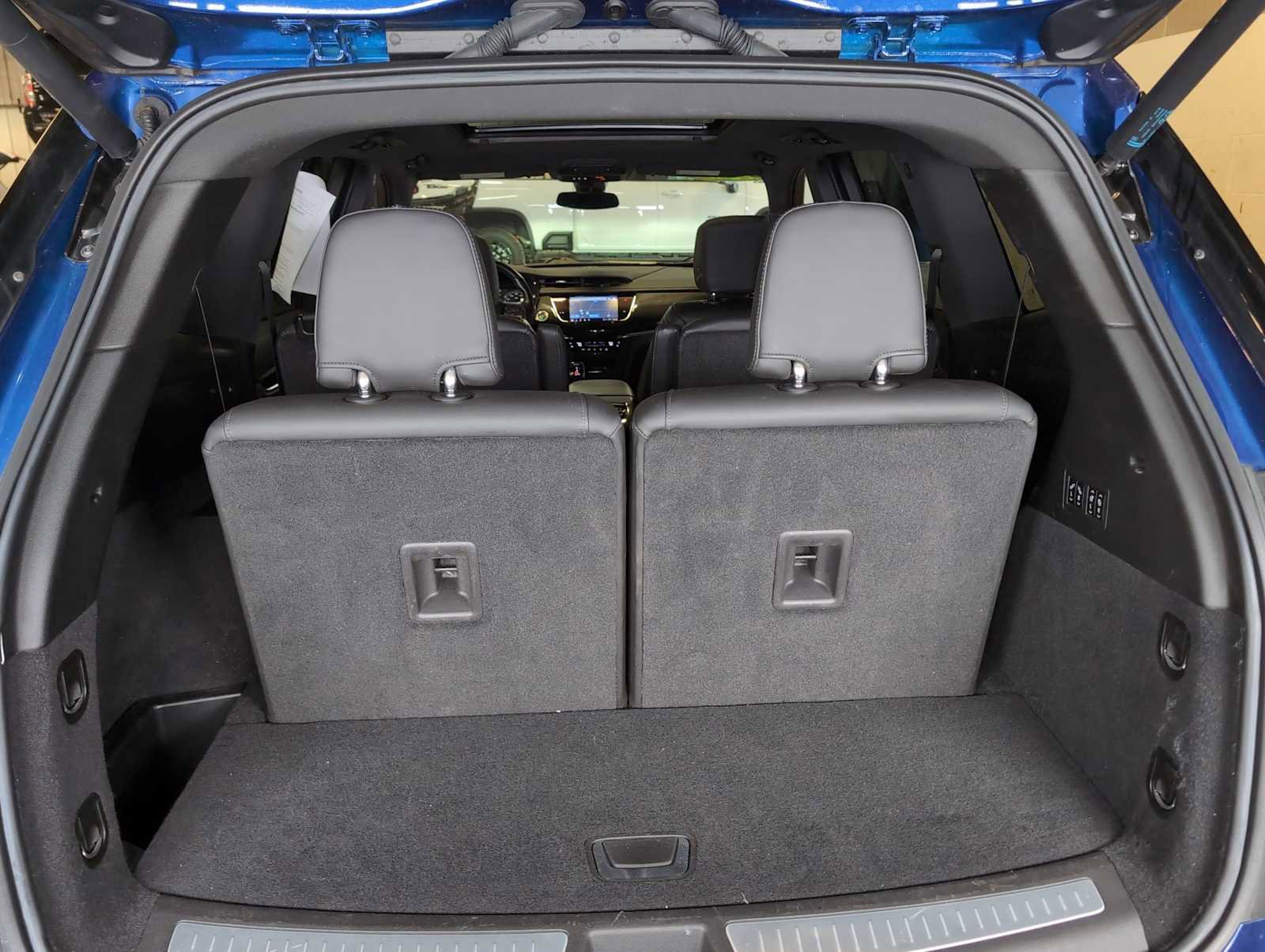 Used 2023 Cadillac XT6 Sport image 27