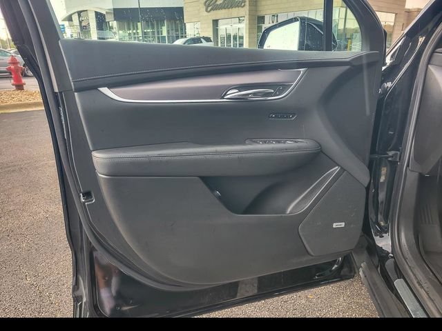 Certified 2023 Cadillac XT6 Luxury w/ LPO, Floor Liner Package AWD/4WD image 28