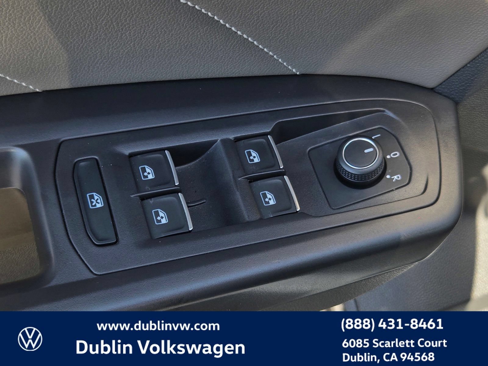 Certified 2023 Volkswagen Atlas SE w/ Panoramic Sunroof Package FWD image 11