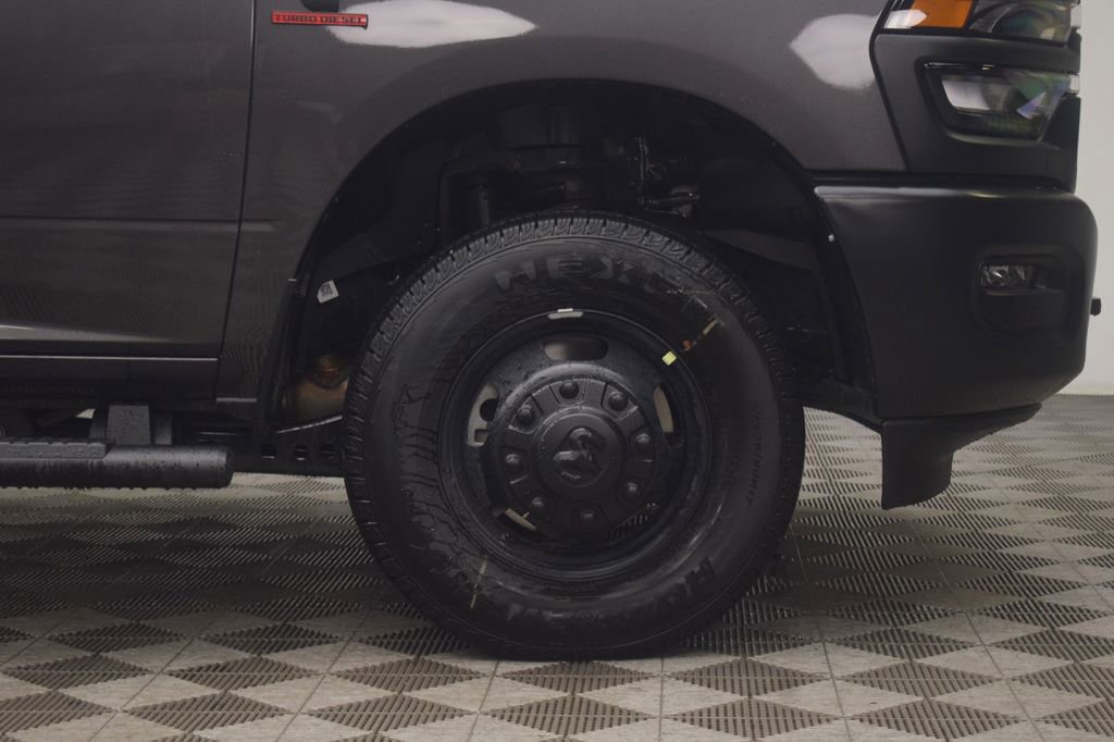 New 2026 RAM 3500 Tradesman AWD/4WD image 7