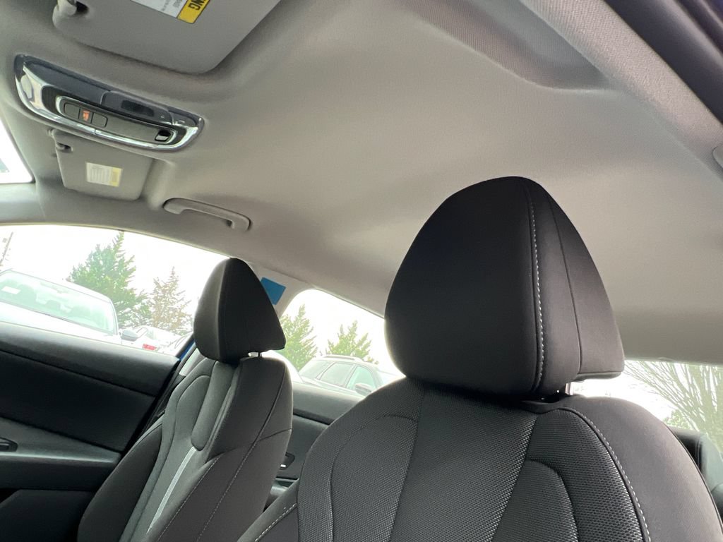 New 2026 Hyundai Elantra SE w/ Cargo Package FWD image 18