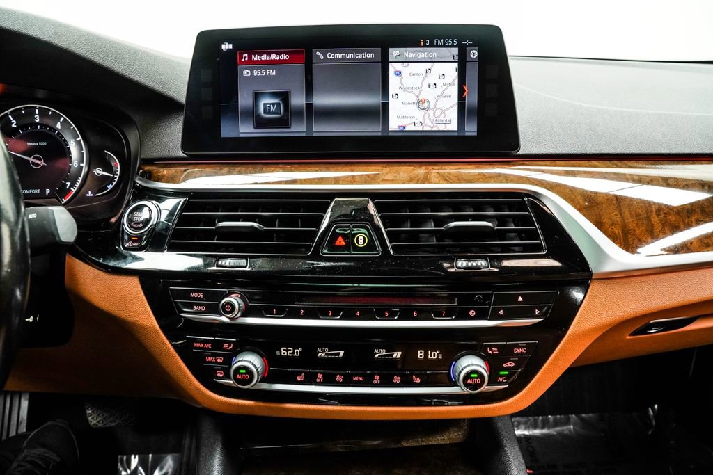 Used 2017 BMW 540i xDrive w/ Premium Package image 27