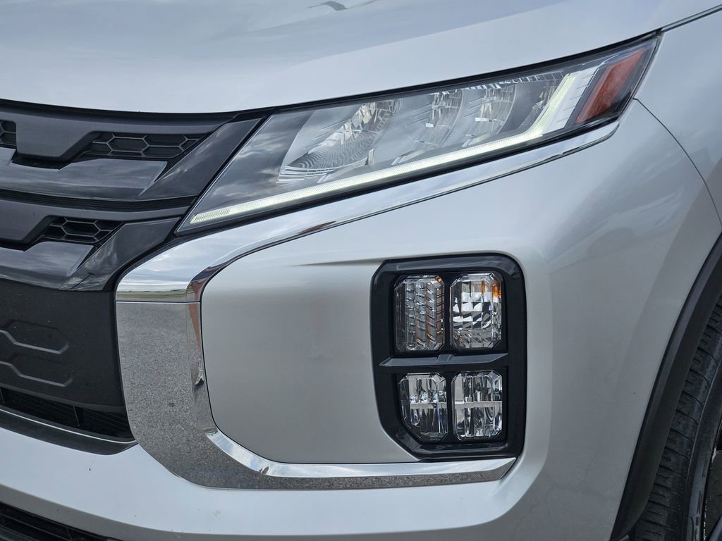 Used 2023 Mitsubishi Outlander Sport ES image 5
