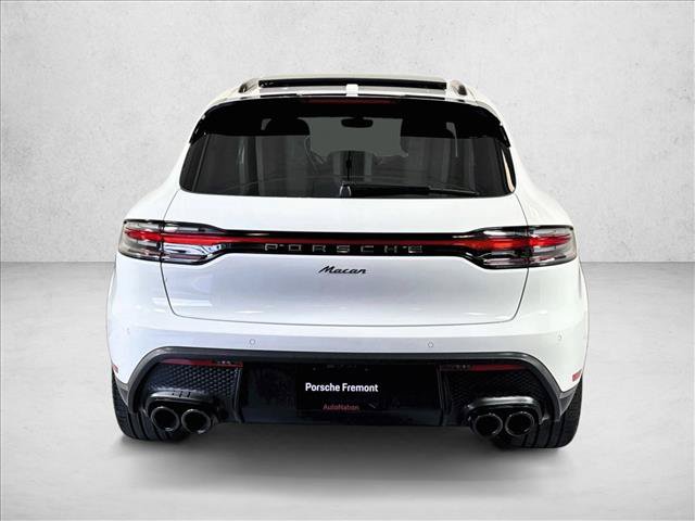 Certified 2026 Porsche Macan AWD/4WD image 10