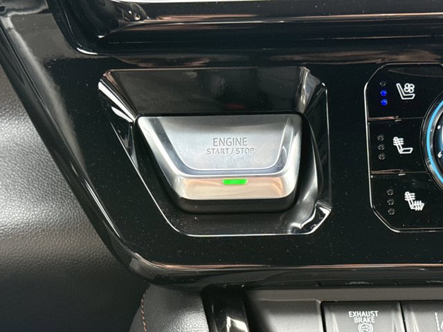 Used 2025 GMC Sierra 3500 AT4 w/ AT4 Preferred Package image 30