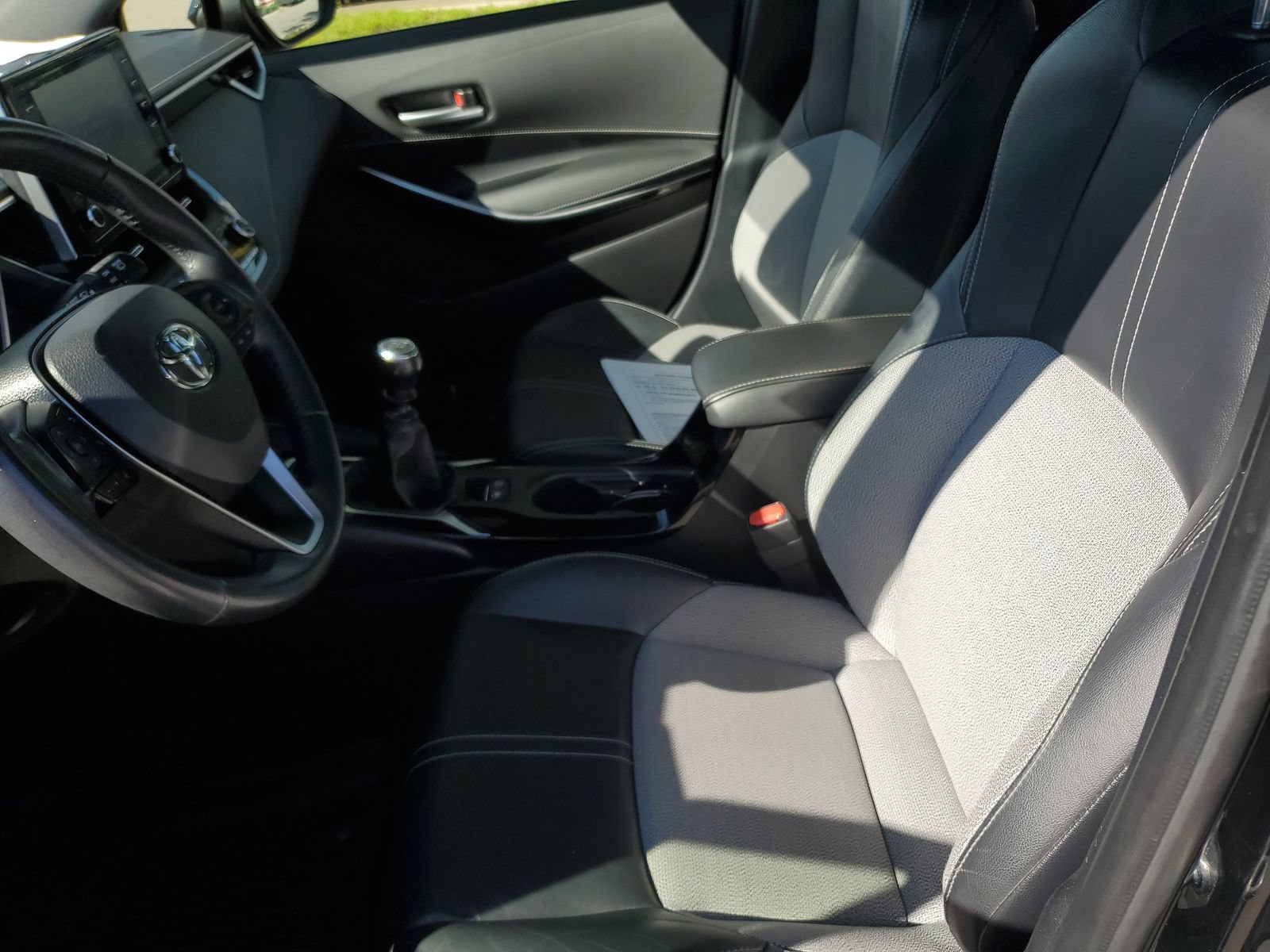 Used 2020 Toyota Corolla XSE FWD image 16