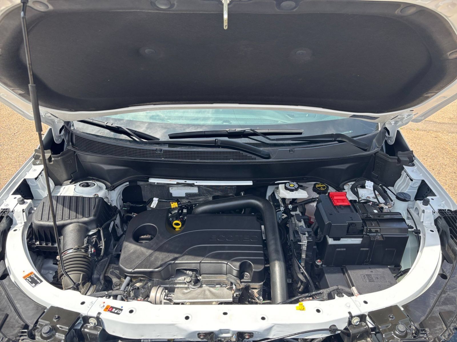 Used 2025 Chevrolet Equinox LT FWD image 32