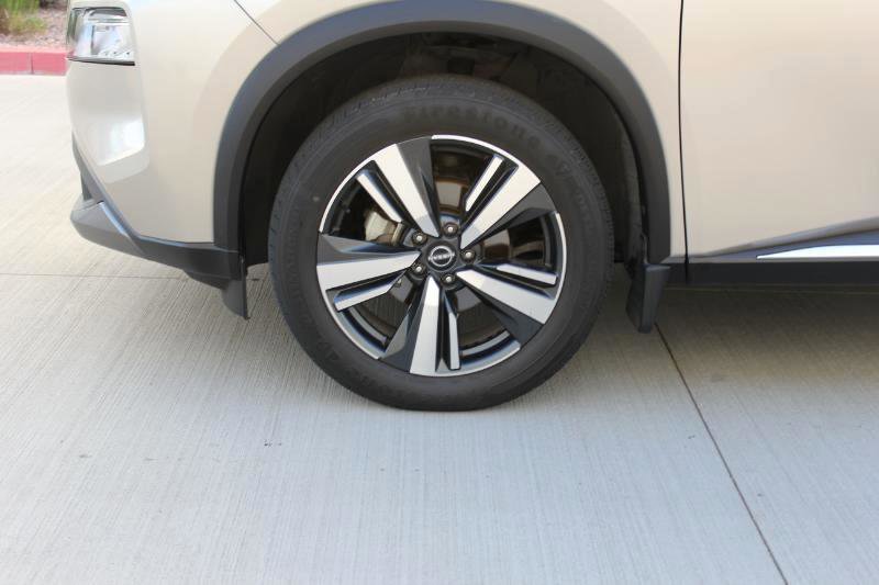 Used 2022 Nissan Rogue SL image 41