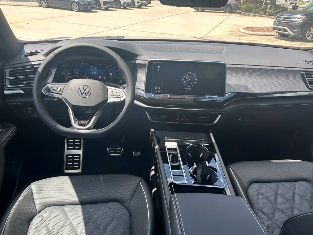 New 2026 Volkswagen Atlas Cross Sport SEL Premium R-Line AWD/4WD image 9