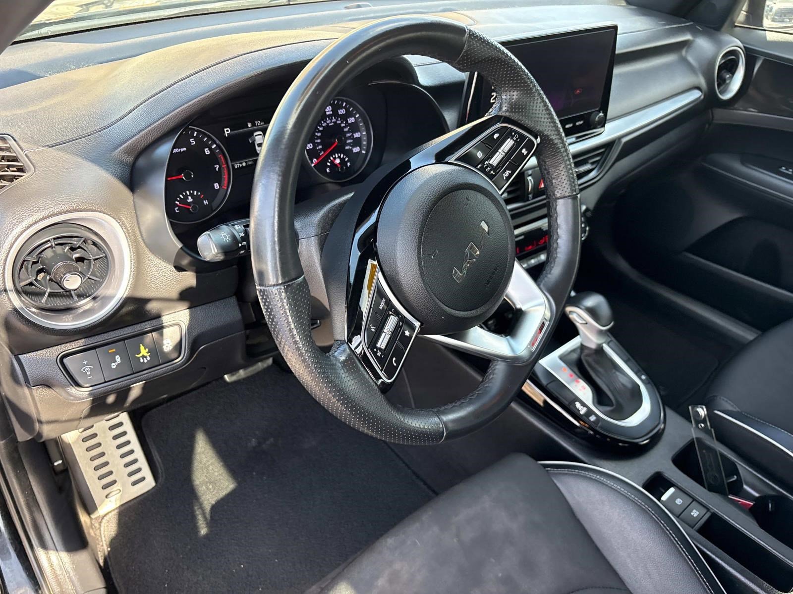 Used 2023 Kia Forte GT-Line w/ GT-Line Technology Package image 25