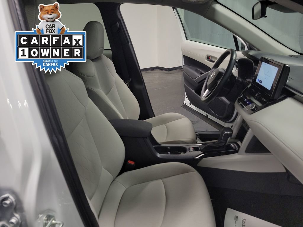 Used 2023 Toyota Corolla Cross LE w/ Moonroof Package image 24