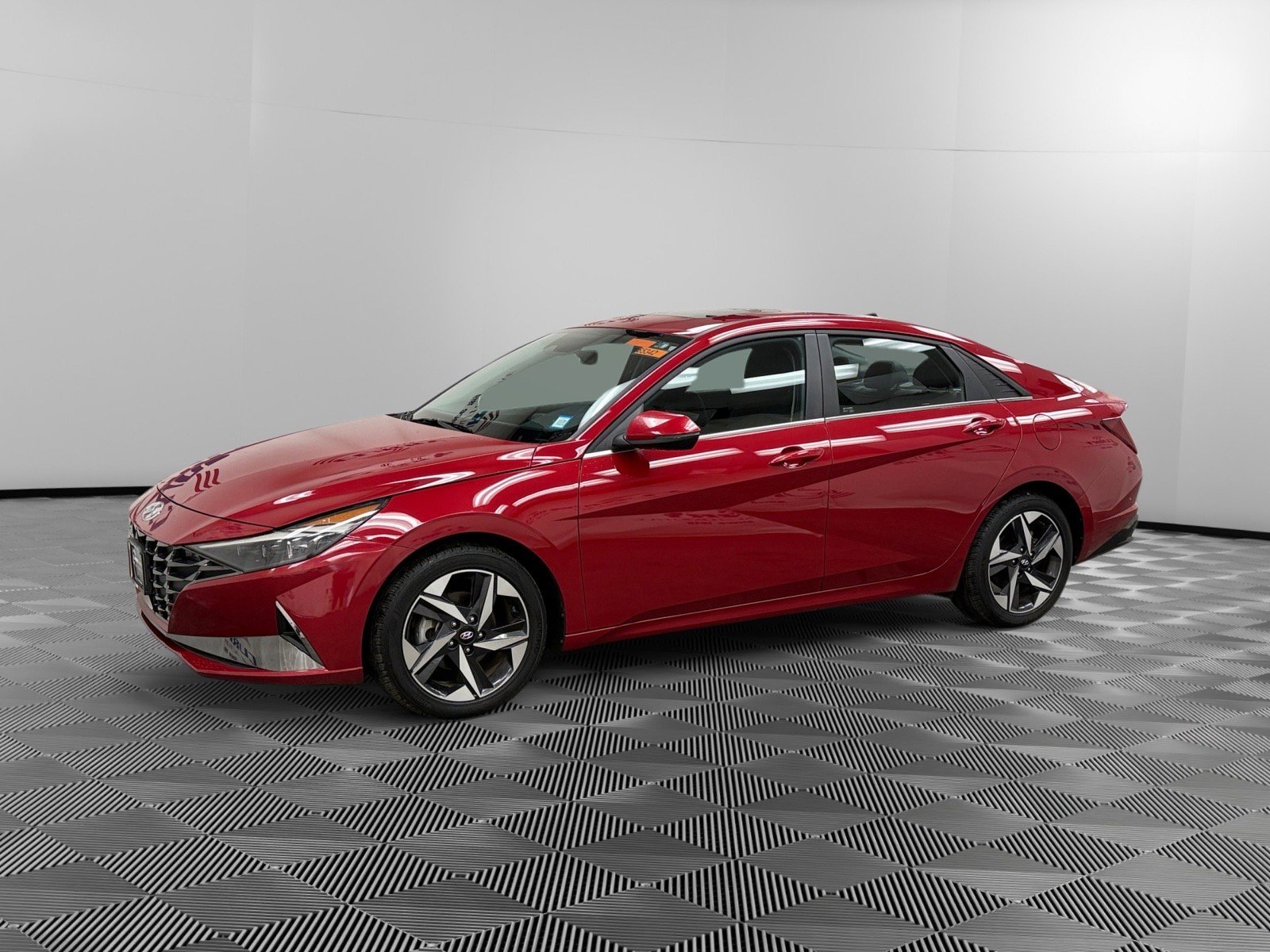 Certified 2023 Hyundai Elantra Limited w/ Preferred Accessory Package image 1