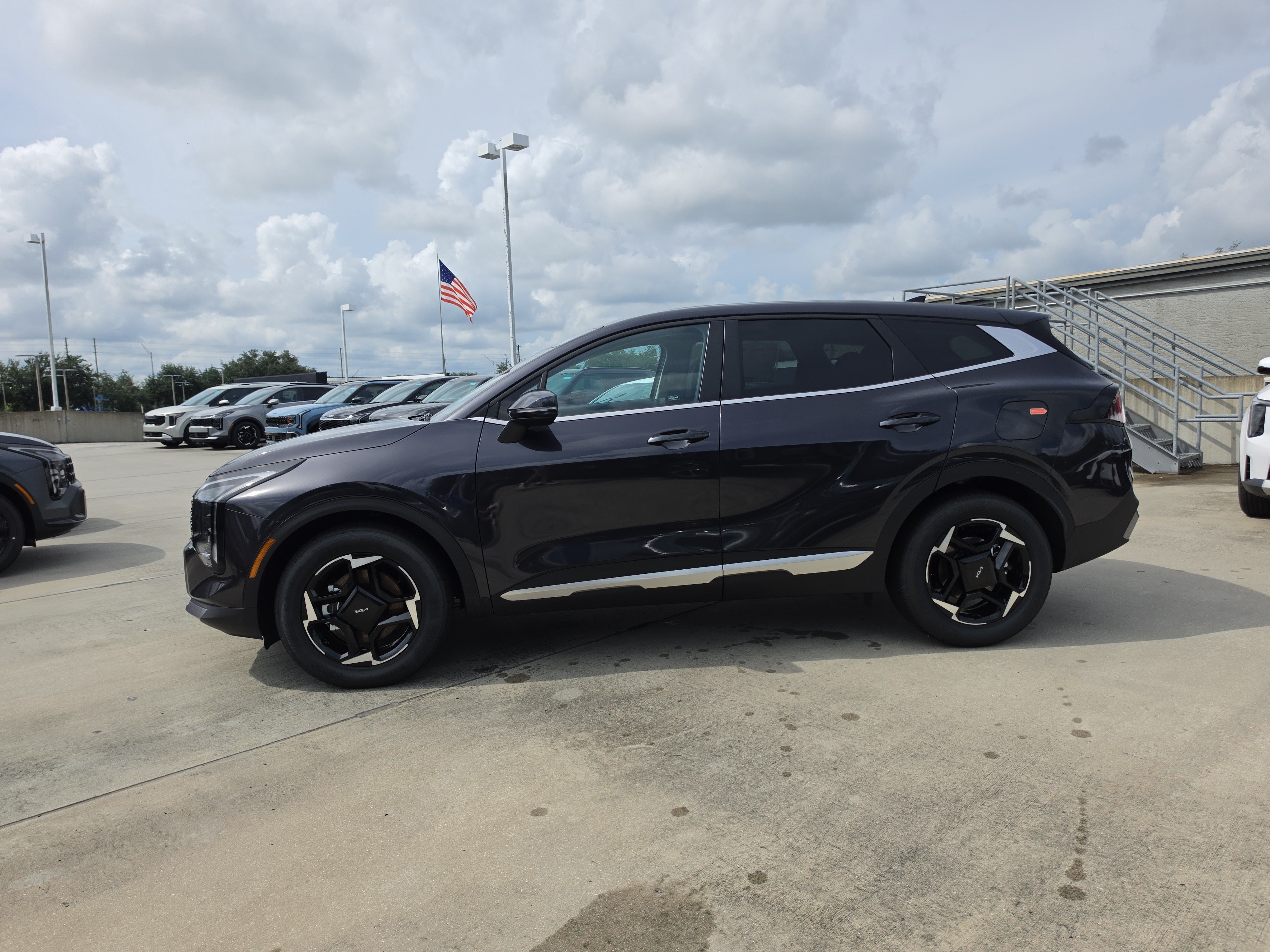New 2027 Kia Sportage EX FWD image 5