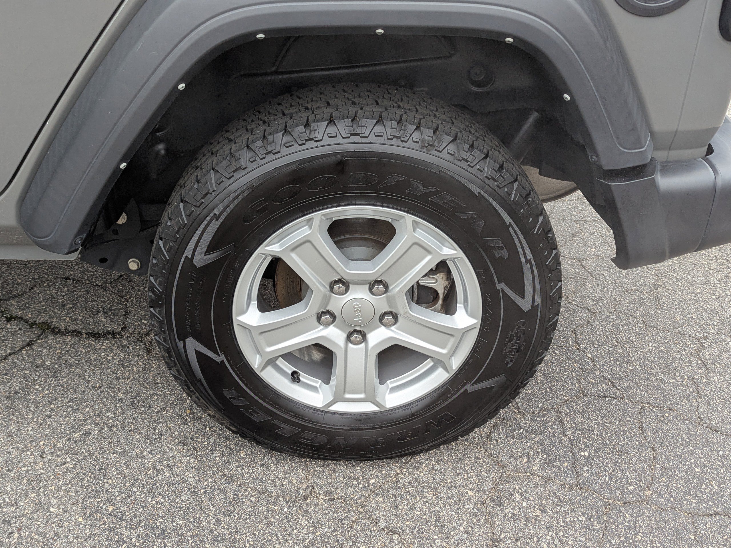 Used 2021 Jeep Wrangler Sport S image 25