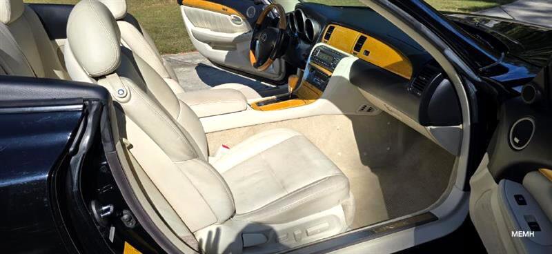 Used 2002 Lexus SC 430 Convertible image 12