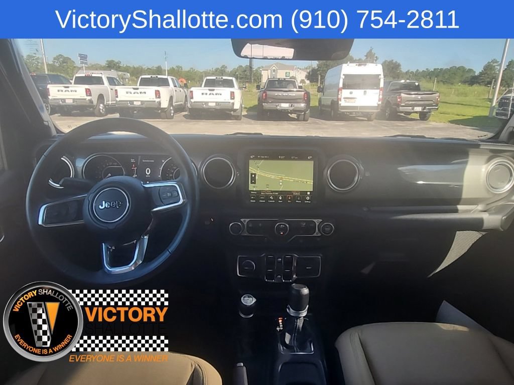 Used 2023 Jeep Gladiator Overland w/ Cold Weather Group AWD/4WD image 4