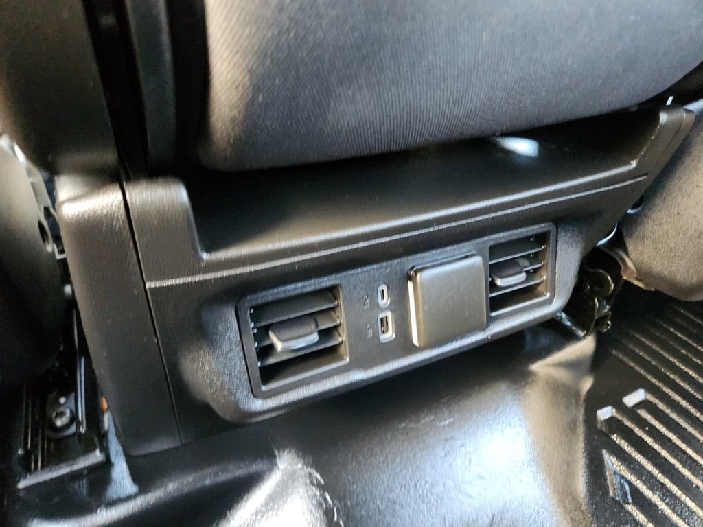 Used 2024 GMC Sierra 3500 SLE w/ SLE Convenience Package image 31