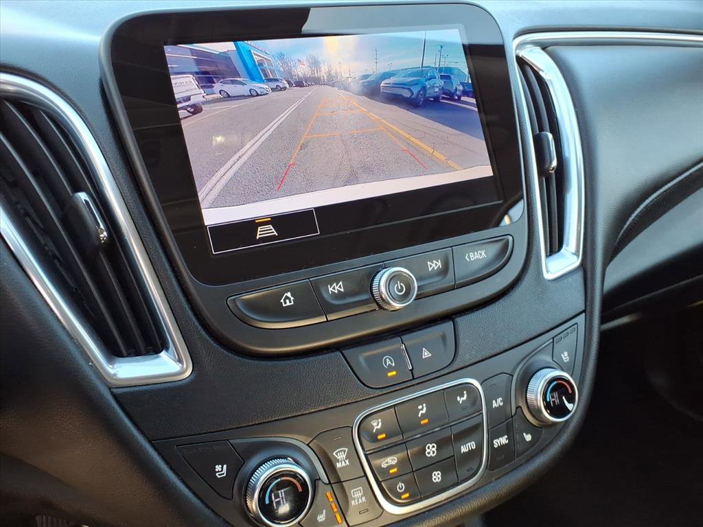 Used 2023 Chevrolet Malibu LT w/ Redline Edition image 24
