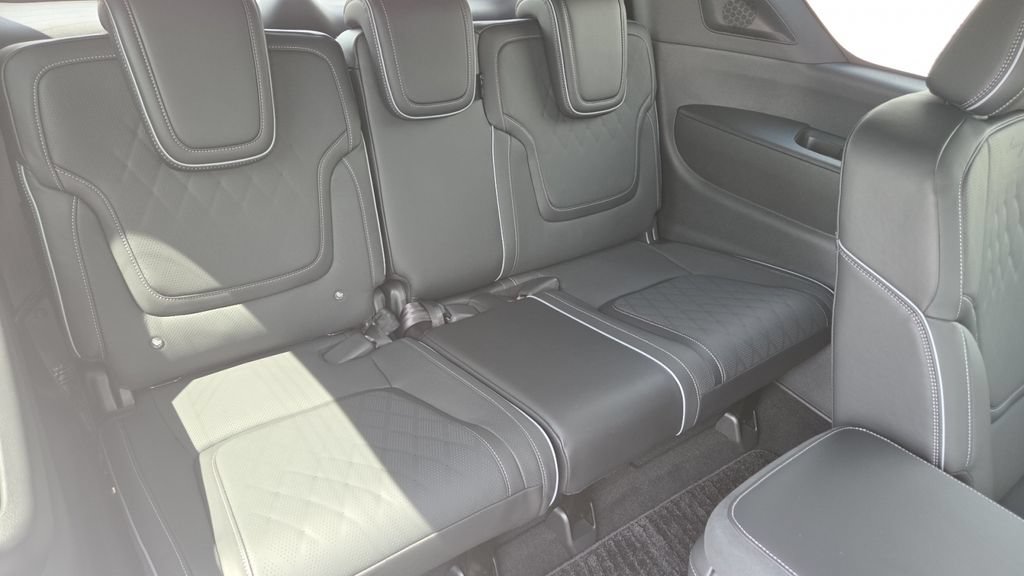 New 2026 INFINITI QX80 Autograph w/ Premium Cargo Package AWD/4WD image 13
