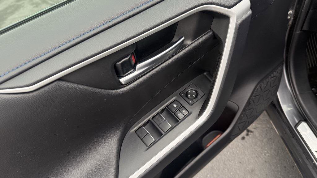 Used 2021 Toyota RAV4 XSE image 13