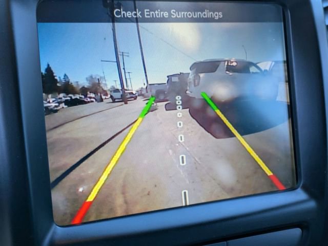 Used 2017 Jeep Cherokee Latitude w/ Safety/Convenience Group image 19