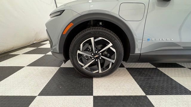 New 2026 Chevrolet Equinox EV LT FWD image 11