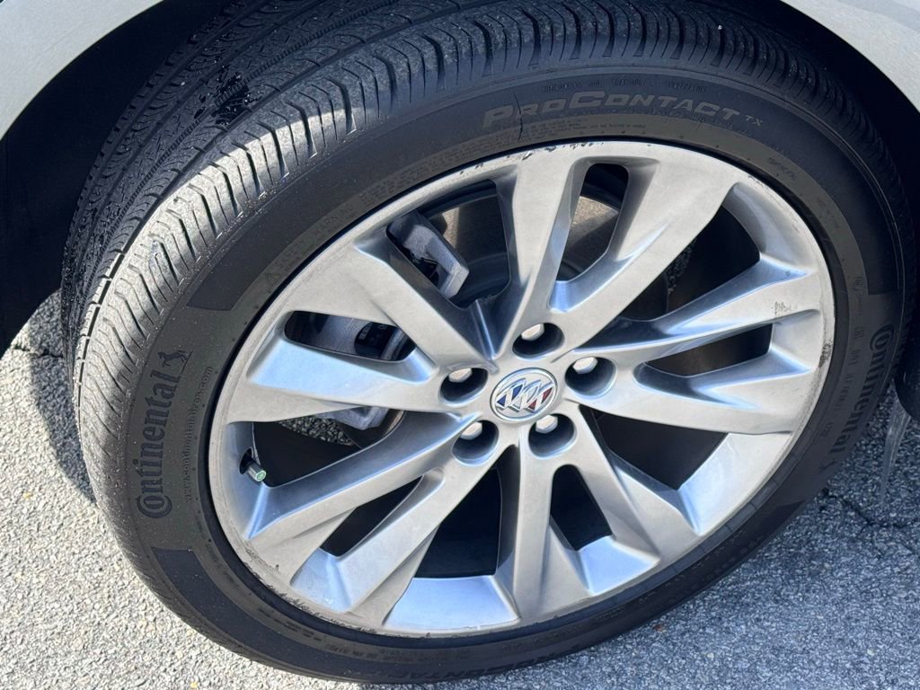 Used 2023 Buick Envision Avenir image 22