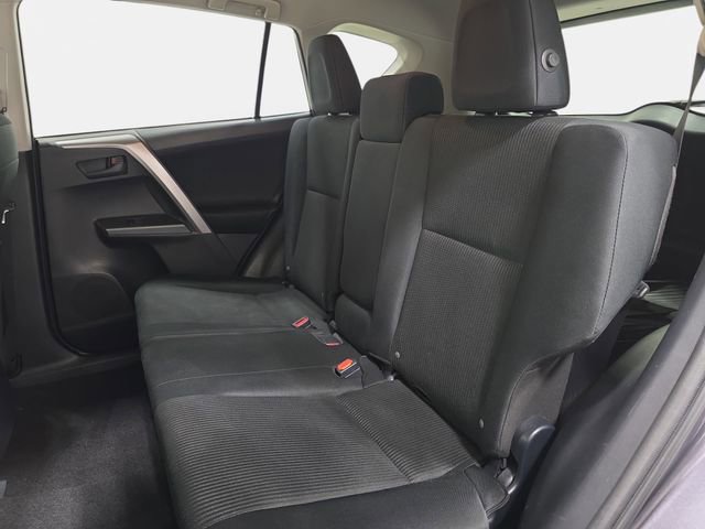 Used 2016 Toyota RAV4 LE FWD image 13