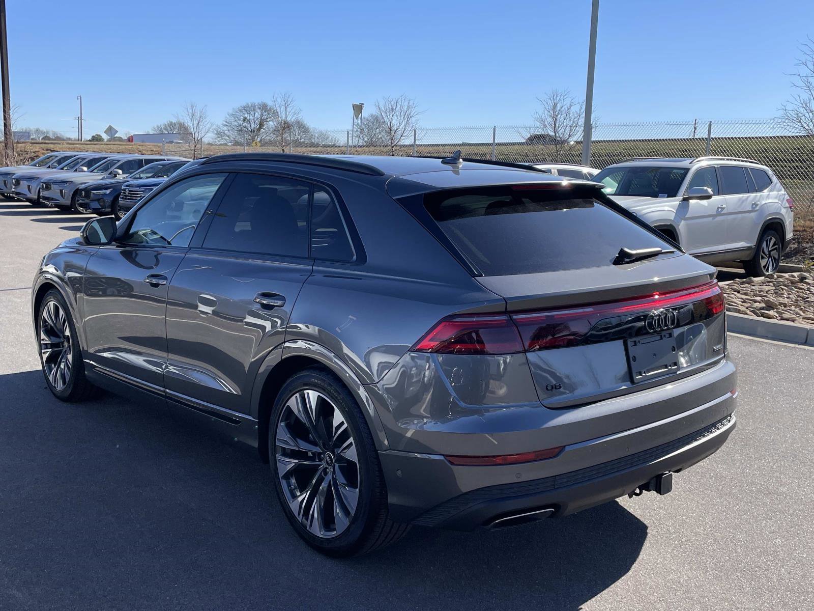 Used 2025 Audi Q8 Prestige w/ Prestige Package image 5