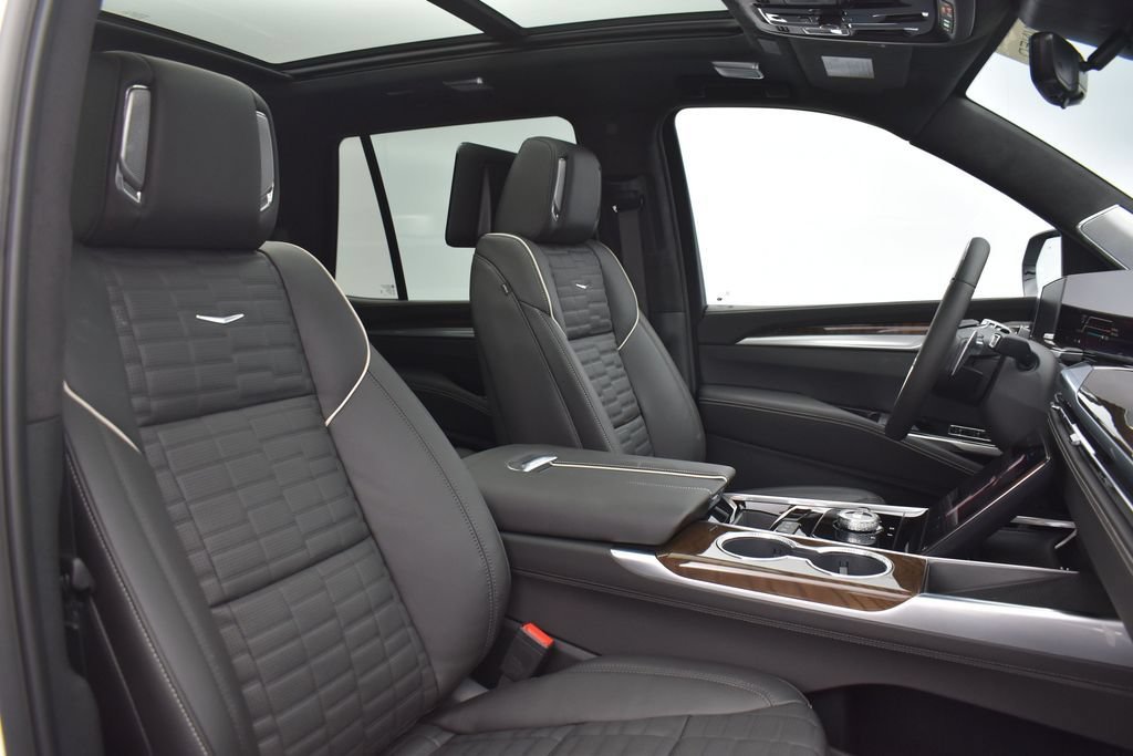 Certified 2026 Cadillac Escalade Platinum Sport w/ LPO, ONYX Package AWD/4WD image 40